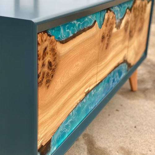 Elm & Ocean Art Media Unit