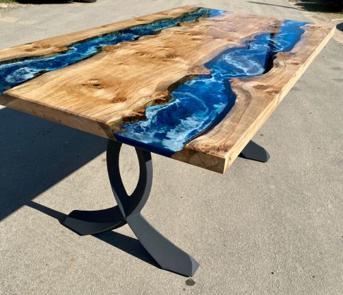 Character Oak Twin River Dining Table