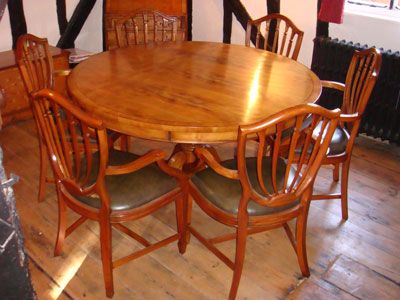Dining Set in Yew Wood