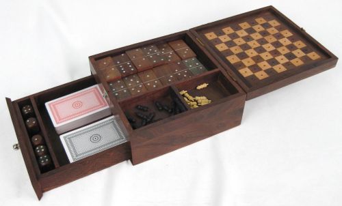 Wooden Games Compendium, Nickel finish