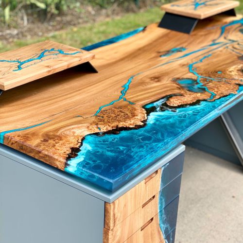 Burr Elm Ocean River Desk Set