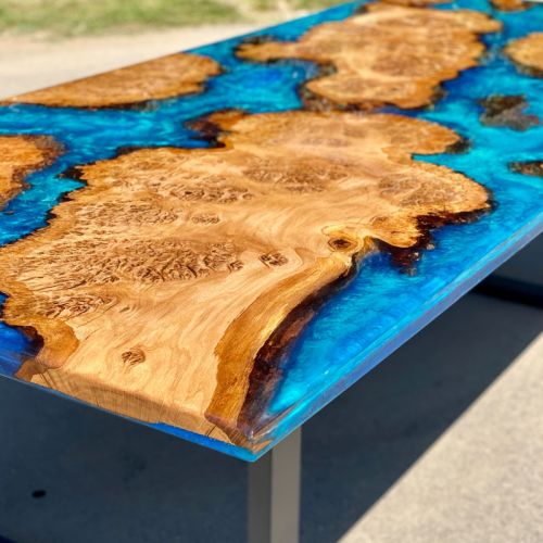 Full Burr Oak Islands Dining Table